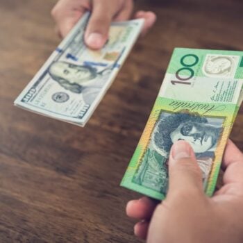 Exchanging,Money,Between,Us,Dollar,(usd),And,Australian,Dollar,(aud)