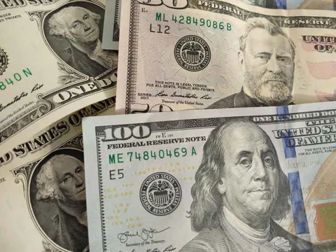 US Dollar and Gold in Recession