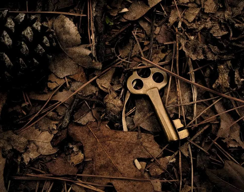 hidden key in the desert