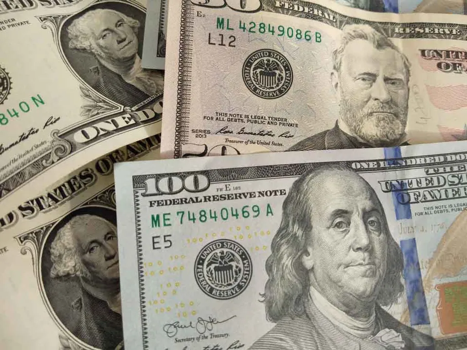 US Dollar and Gold in Recession